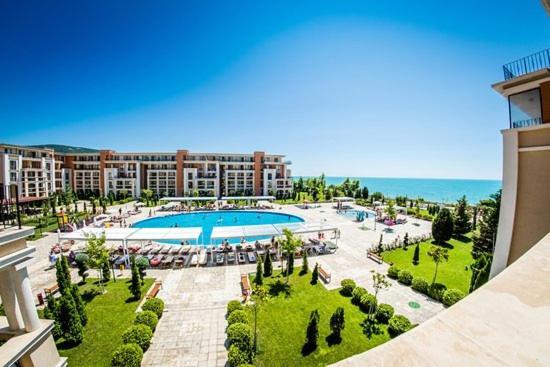 Prestige Fort Beach - Premium Apartments Свети Влас Екстериор снимка