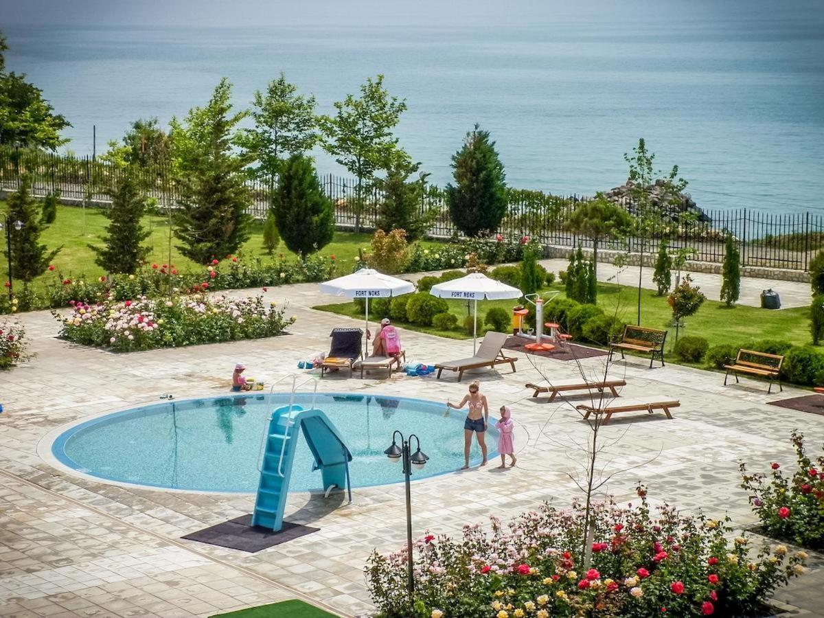 Prestige Fort Beach - Premium Apartments Свети Влас Екстериор снимка