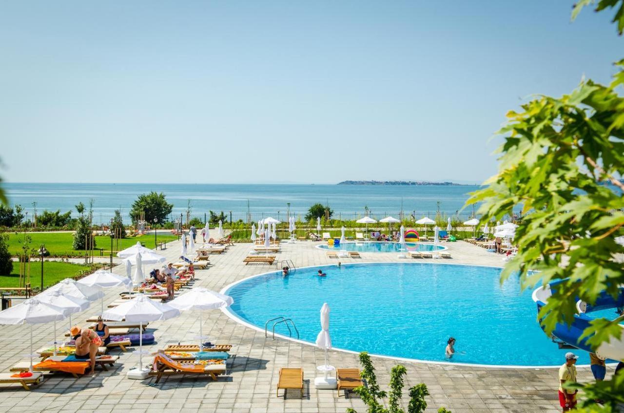 Prestige Fort Beach - Premium Apartments Свети Влас Екстериор снимка